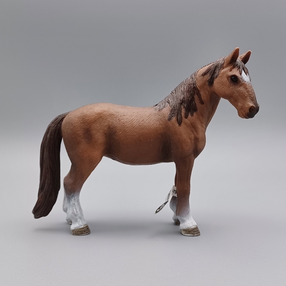 Schleich Tennessee Walker Mare - Picture 1 of 16